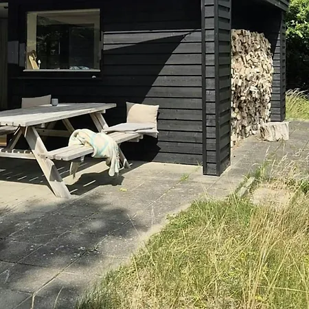 Сasa de vacaciones 70s House With Design, Soul, And Rustic Details